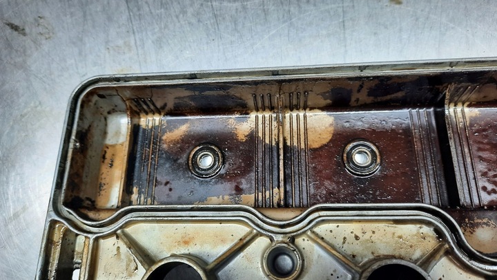 фото №9, Кришка клапанів 90470439 opel astra g 1.6 16v