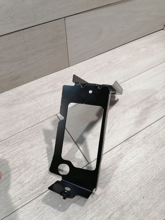 фото №5, Berlingo кронштейн крыло правые зад 9820577280