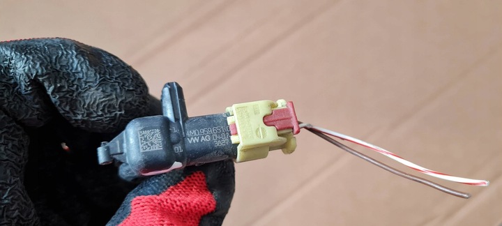 фото №5, A4 b9 8w рестайлинг s4 датчик ударный штекер 4m0959651 a5 8w s5 q7 q5