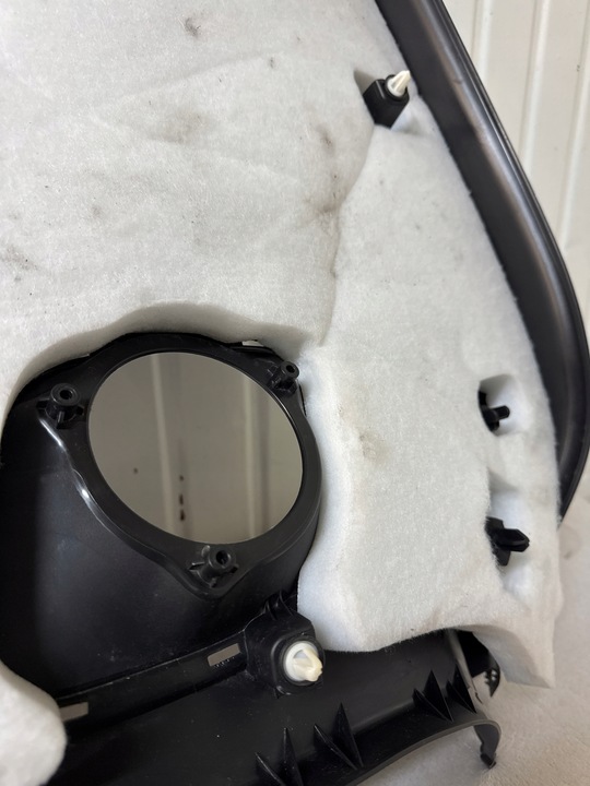 фото №10, Tesla модель y 20- оббивка кришки багажника зад 1622264-00-b