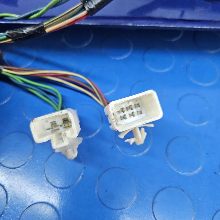 фото №9, Toyota corolla e12 жгут провода дверь передних правых 8215102730