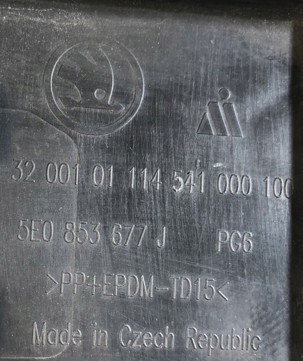 фото №11, Skoda octavia 3 iii рестайлінг 16- решітка бампера середня 5e0853677j