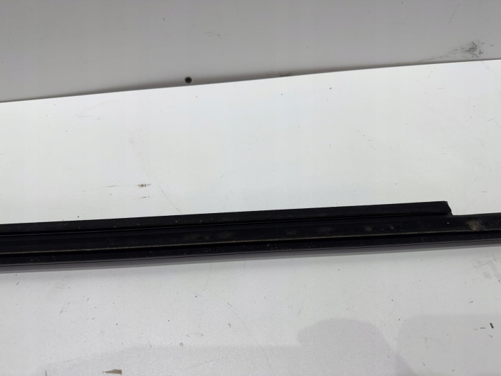 фото №8, Bmw ix ix20 молдинг накладка права зад задня 8491348