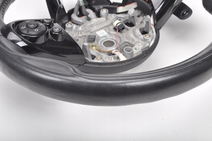 фото №10, Mini f57 кермо багатофункціональна пелюстки шкіра