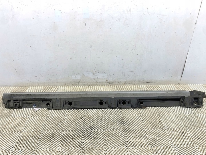 фото №3, Планка пороговая левый toyota corolla e21 универсал 75852-yy010 супер белый 2