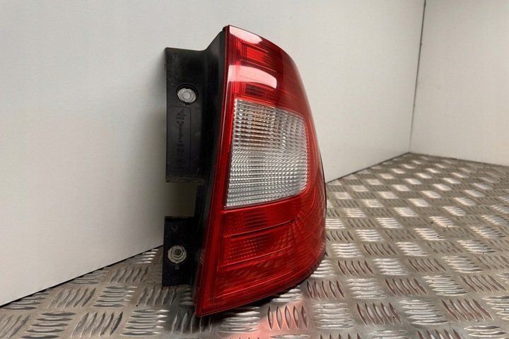 фото №12, Лампа правая задняя skoda superb ii 3t4 3t9945096 2.0l дизель 125kw 2012