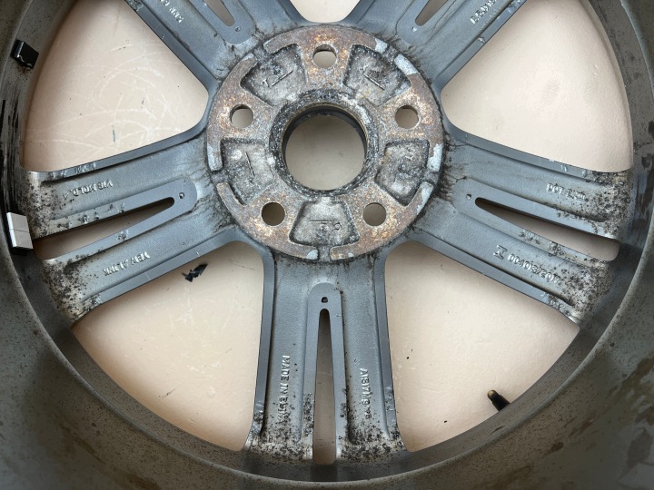 фото №16, Vw tiguan ii 2 r-line алюмінієвий диск 8.5" x 19" 5x112 et 38 5nn601025r