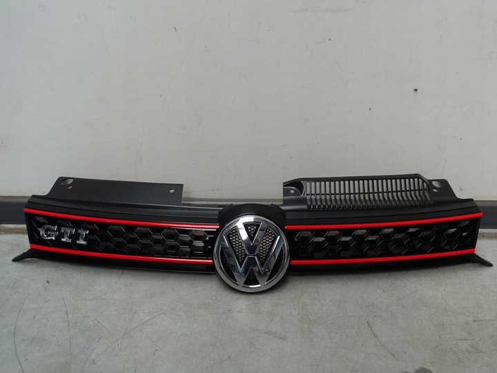 фото №1, Vw golf 6 vi gti решітка радіатор решітка радіатора емблема логотип оригінал оригінальний номер ідеальний стан