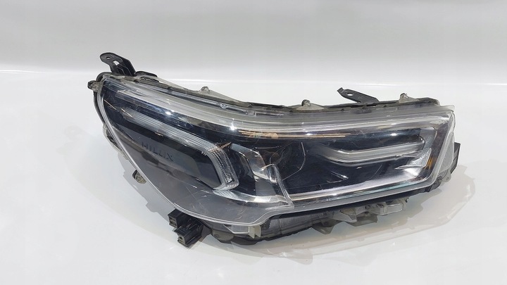 фото №1, Лампа перед праві права toyota hilux viii 21r рестайлінг eur led