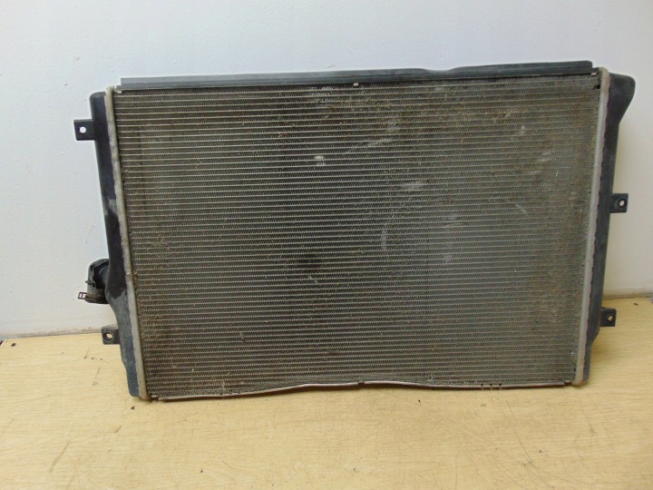 фото №9, Радиатор основний  vw caddy iii 2.0 tdi 2010- 1k0121251dm