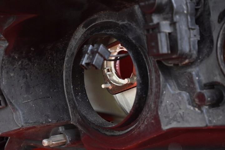 фото №9, Фара левый лампа перед uk 89902928 renault megane scenic 3 iii 09-16