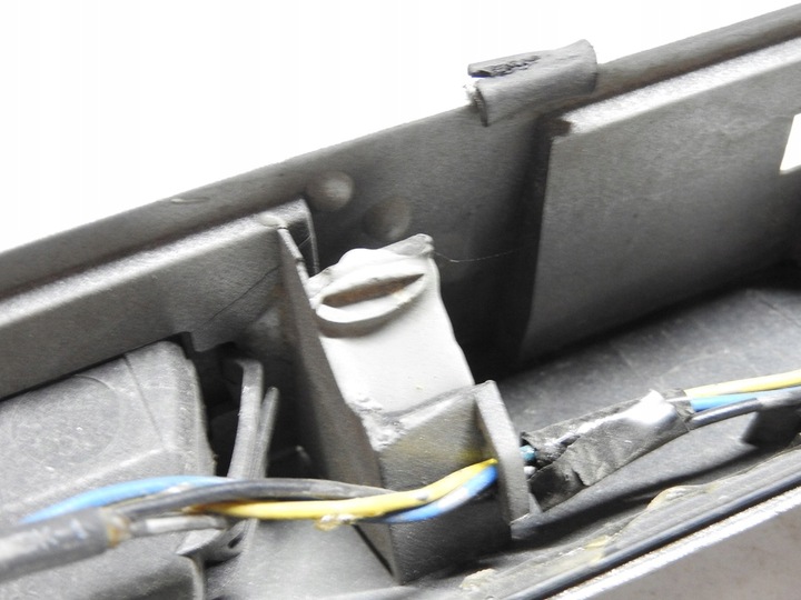 фото №9, Nissan micra k12 cc накладка кришки багажника зад