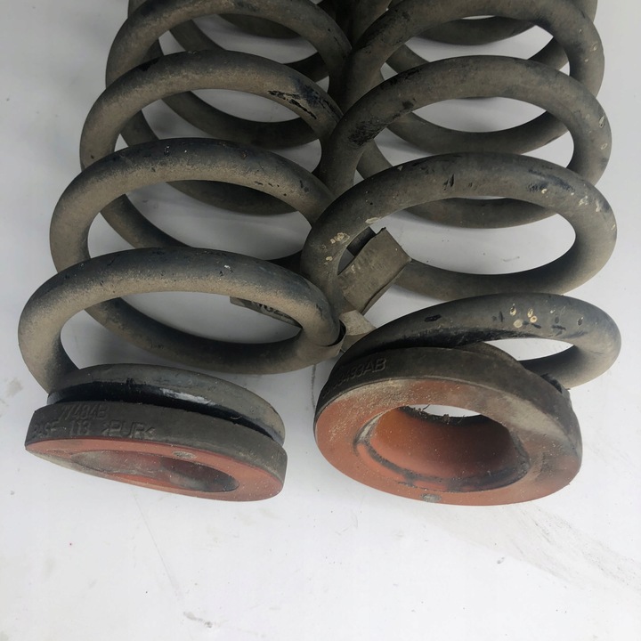 фото №3, Jeep cherokee trailhawk пружина задняя 16r