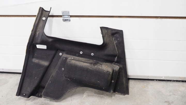 фото №2, Оббивка боковина багажника лівий зад js50l 2015r