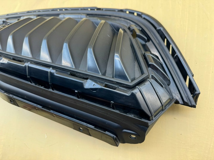 фото №12, Skoda scala 19r- решётка радиатора решётка бампера перед 657853653a