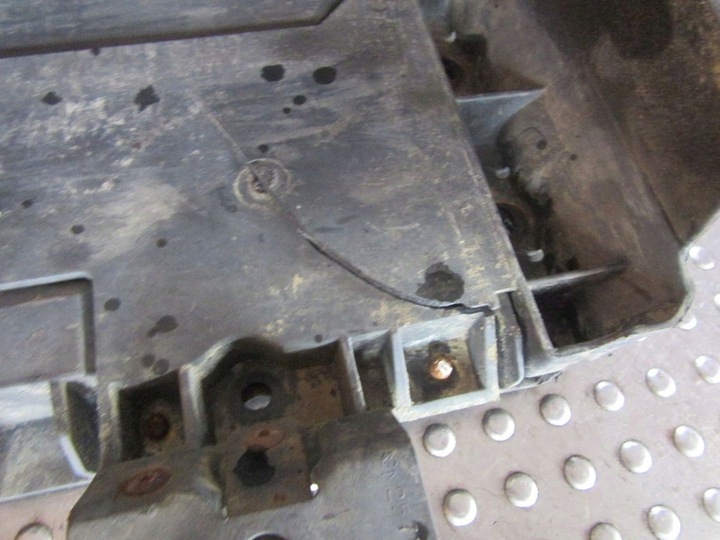 фото №5, Cadillac srx i 2004 основание плита акумулятора