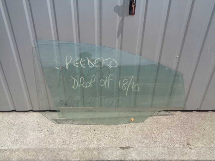 фото №1, Ford fiesta mk7 стекло дверь передняя правая 5d пассажир