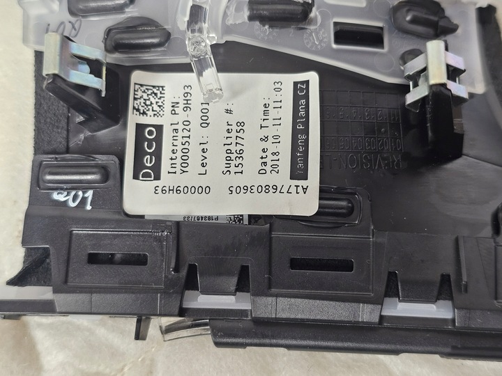 фото №16, Dekor планка захист консолі mercedes a w177 w118 решітка повітропровід led замша