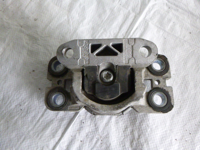 фото №1, Land rover оригинальный номер bj32-7m121-ac подушка моста