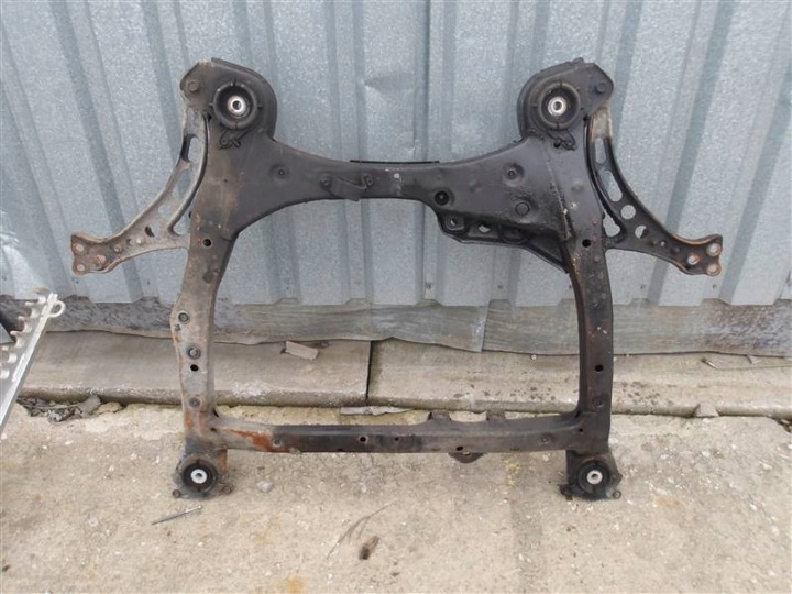 фото №6, Подрамник trawers toyota camry iii 2.2 b