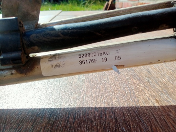 фото №11, Jeep grand cherokee wk заливная горловина труба топлива бензин 52090315ag