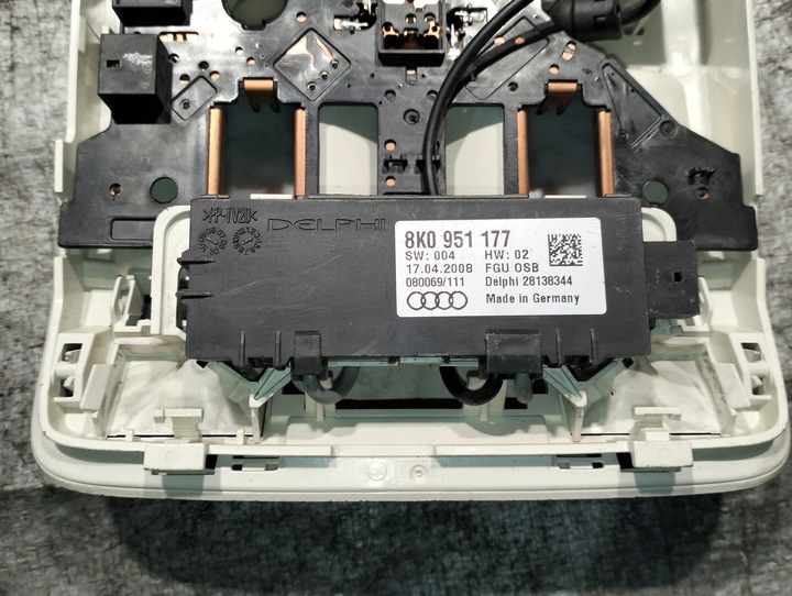 фото №11, Audi a4 b8 2007-2015 лампа потолок 8t0947135b