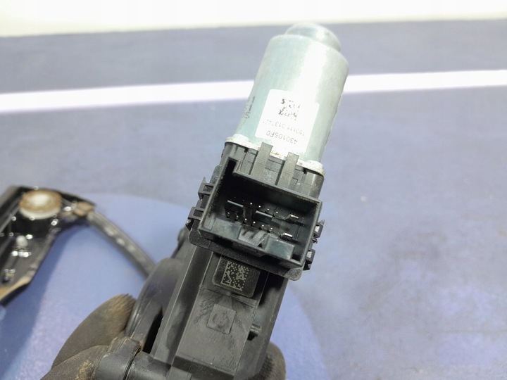 фото №5, Vw amarok i двойной cab 5d подъемник моторчик стёкла перед правые 2h0837402h