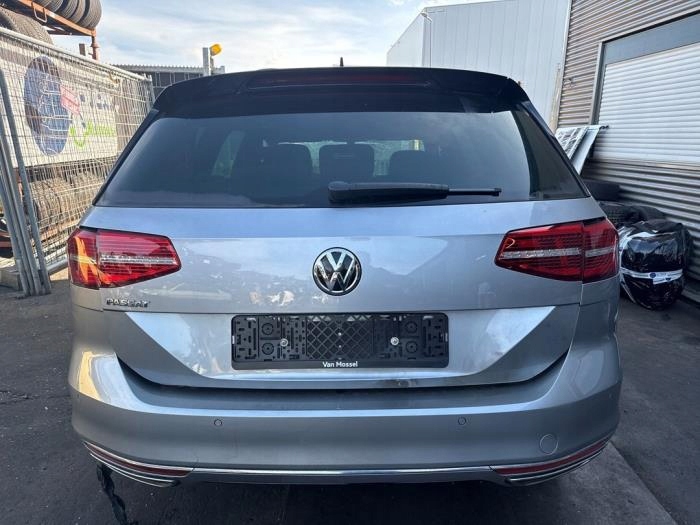 фото №1, Vw passat b8 універсал кришка багажника комплектна lb7s