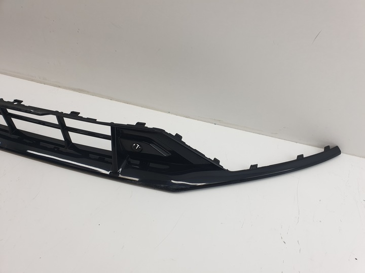 фото №13, Volvo оригінальний номер 31455656 решітка бампера передньої