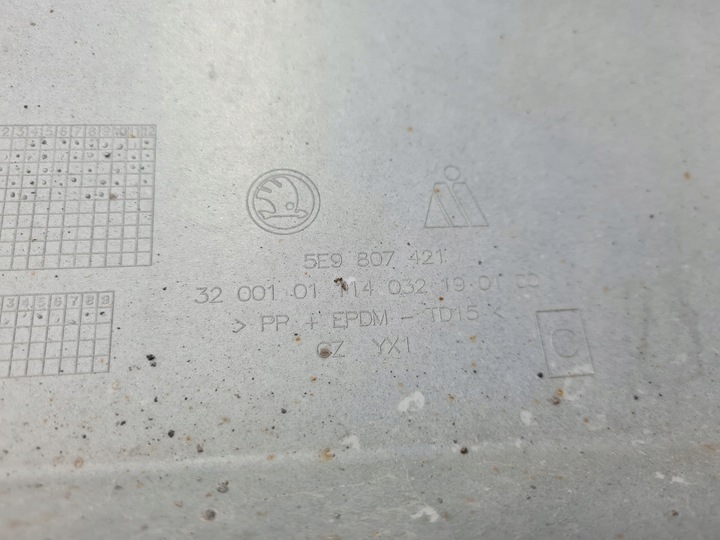 фото №12, Skoda octavia 3 iii 5e9807421 бампер задний комплектный pdc lf7y oem