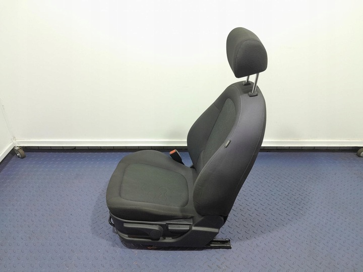 фото №5, Hyundai i20 i 3d сиденье водителя перед левый eu