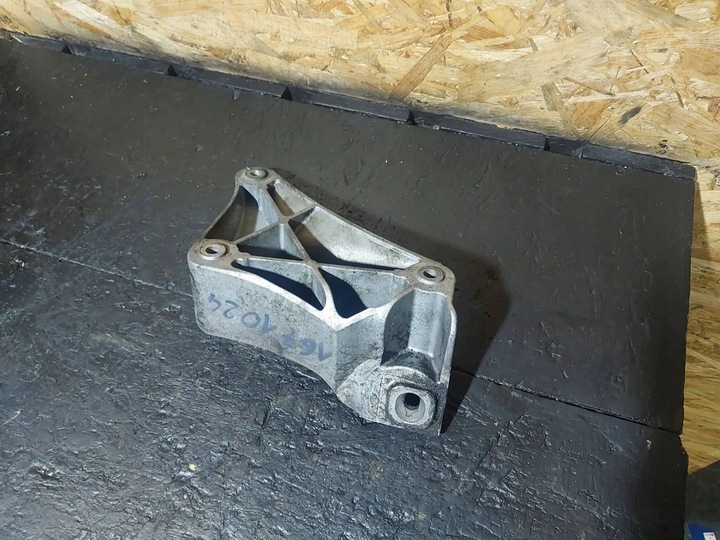 фото №11, Лапи / кріплення двигуна ліва bmw 5 e39 525d m57d25 256d1 163km 6750441