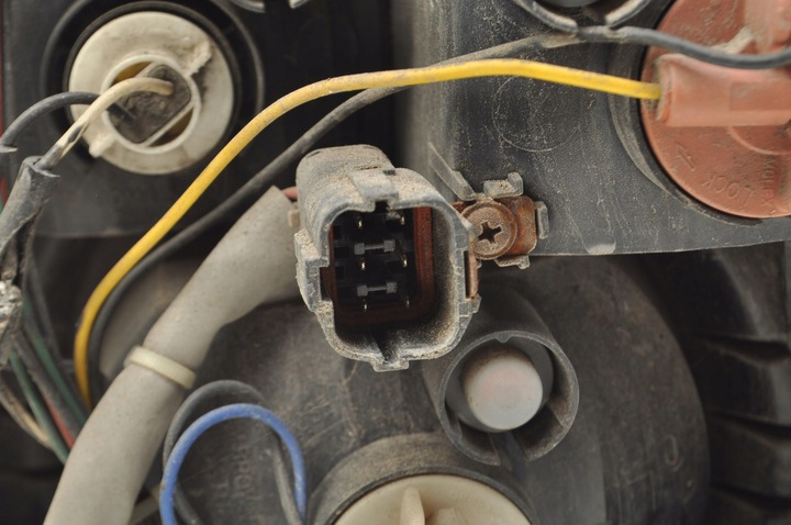 фото №11, Ssangyong rexton рестайлінг лампа ліва задня лівий зад