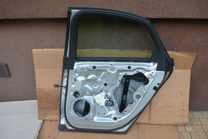 фото №6, Двері праві зад audi s8 a8 d4 4h сріблясті