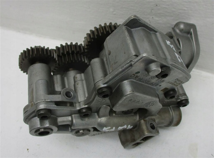 фото №9, Насос масла audi rs4 rs5 4.2 fsi cfs 079115103aq