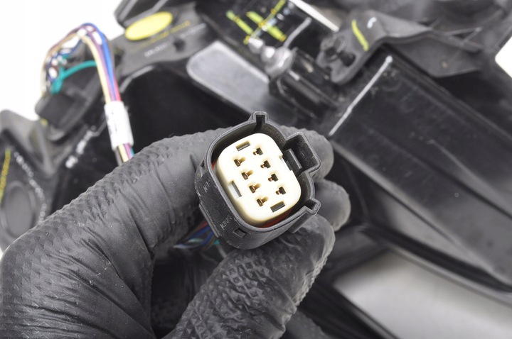 фото №10, Ford mustang mach-e лампа правая задняя rj8b-13404-ac