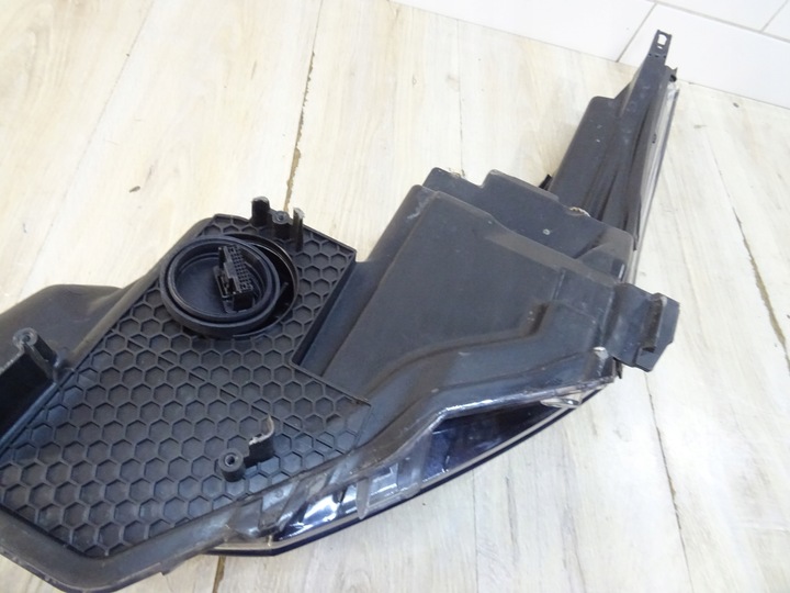 фото №12, Toyota c-hr повний led лампа права 81110-f4071-00 llu wz