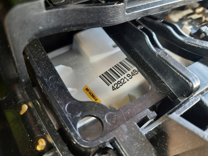 фото №5, Bmw 1 f20 f21 рестайлинг 18r. лампа потолок крепление комплект