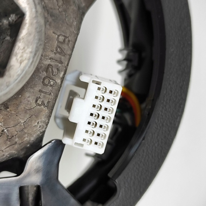 фото №8, Mazda cx-30 2023 кермо