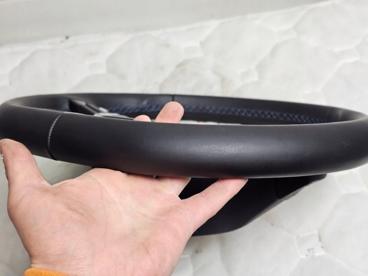 фото №10, Руль мультифункция кожа vw passat b8 golf vii gti 5g0419091gf лепестки