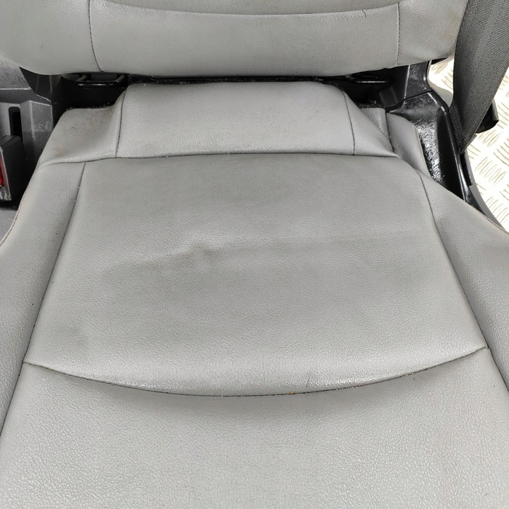 фото №6, Toyota sienna xl40 iv 2020 сидіння задній