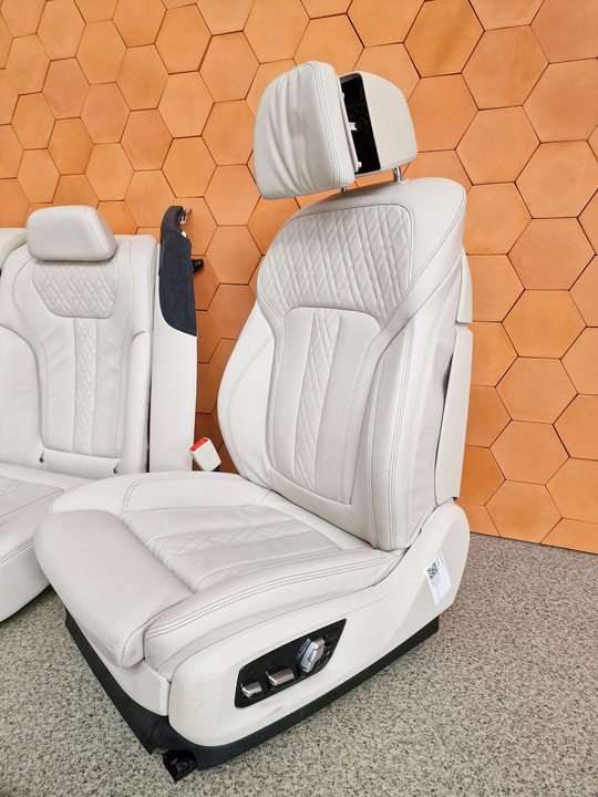 фото №10, Bmw g12 салон сиденья комфорт кожа nappa массаж нагрев elfenbeinweiss