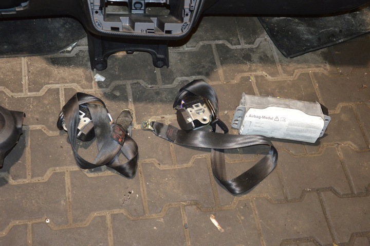 фото №5, Seat toledo iii панель роздавальна подушки, ремені