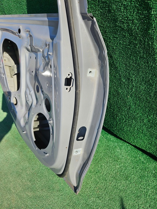 фото №12, Audi a4 rs-4 8w9 дверь левая зад