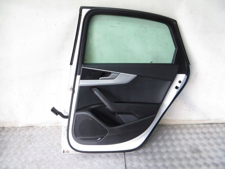 фото №6, Audi a4 b9 sedan дверь правый зад задние ly9c 15-