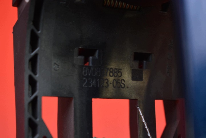 фото №7, Ручка ліва перед передня keyless lw5q 8v0837885 skoda octavia 4 iv 19-