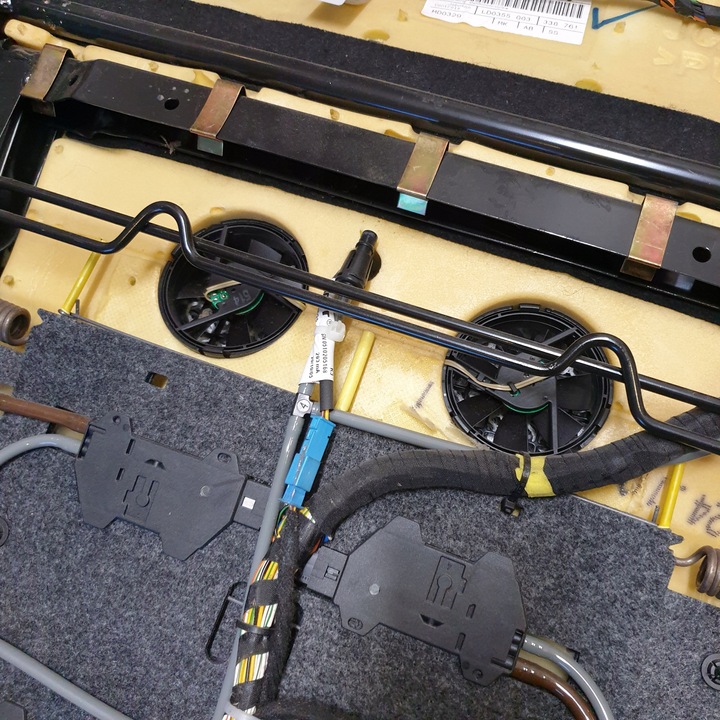 фото №11, Каркас спинка сидіння задньої вентильовані ліві двигунчик mercedes s w221 оригінальний номер