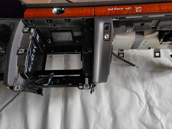 фото №8, Vw phaeton панель консоль европа