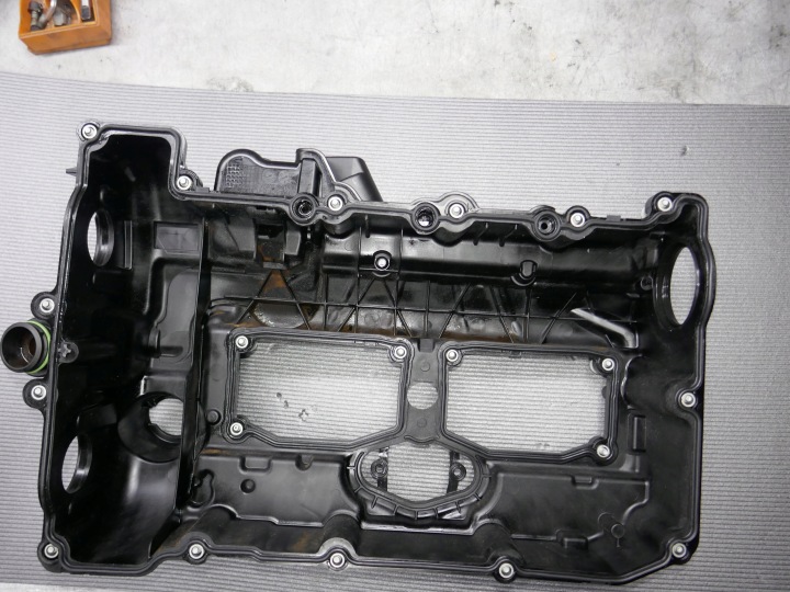 фото №11, Bmw e84 e89 f07 f10 f15 крышка клапанов 7588412