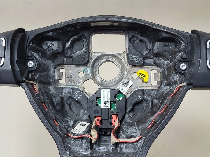 фото №13, Vw touran i рестайлинг ii 10-15 1t0419091ac руль мультифункция новая кожа